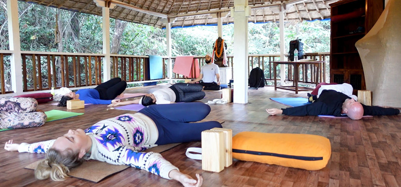 yin and meditation teacher training in goa